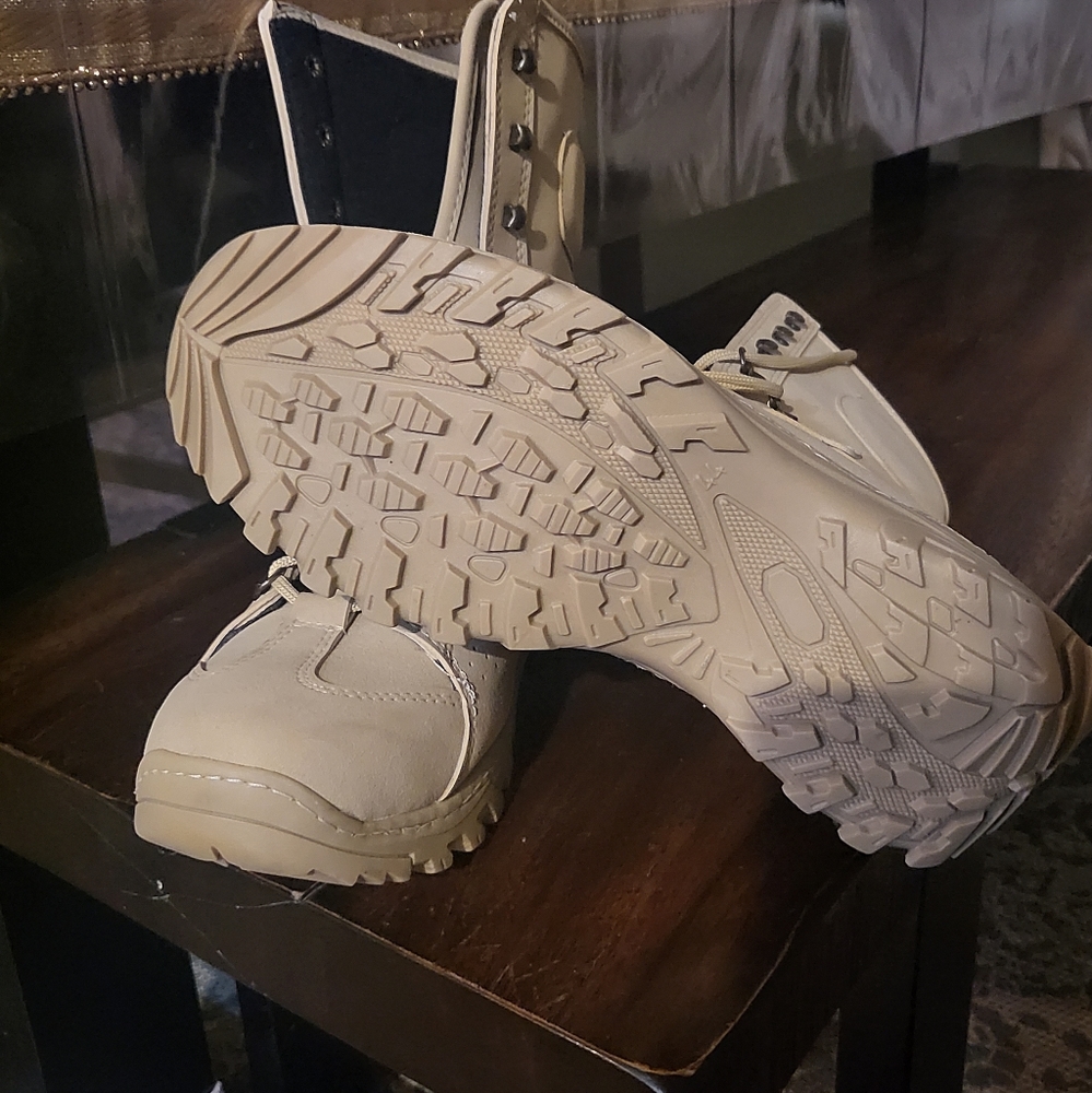 High boot - Picture 4 of 4
